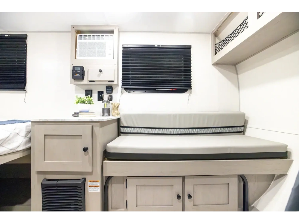 2026 Coachmen Clipper 12000rok alt