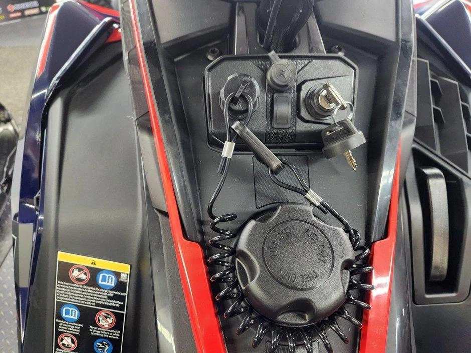 Polaris 9r Indy Xcr 128 2025 alt