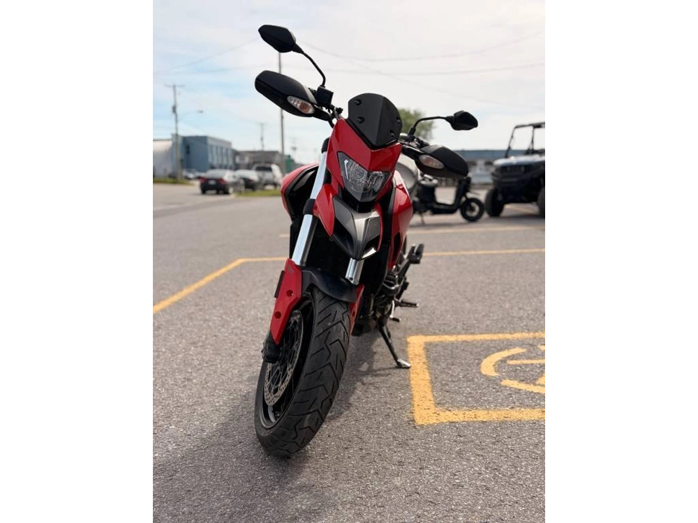 Ducati Hyperstrada 2014 alt