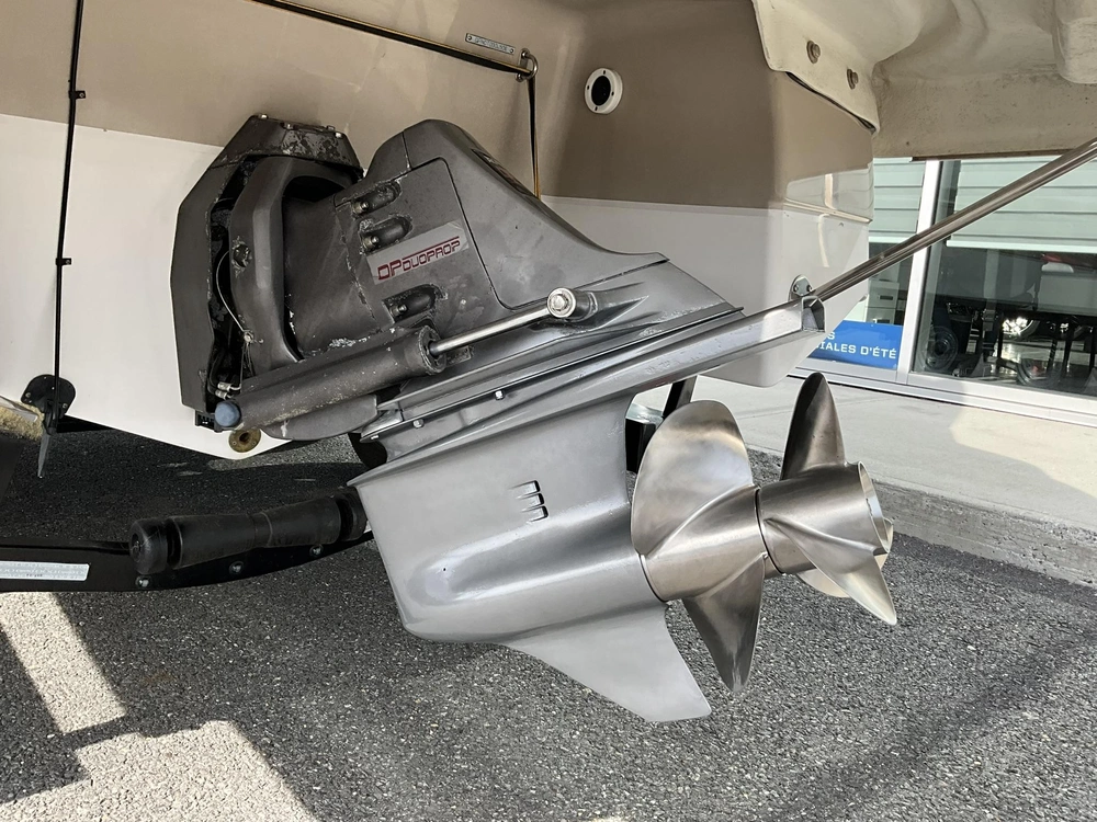 2006 Four Winns 255 Sundowner alt