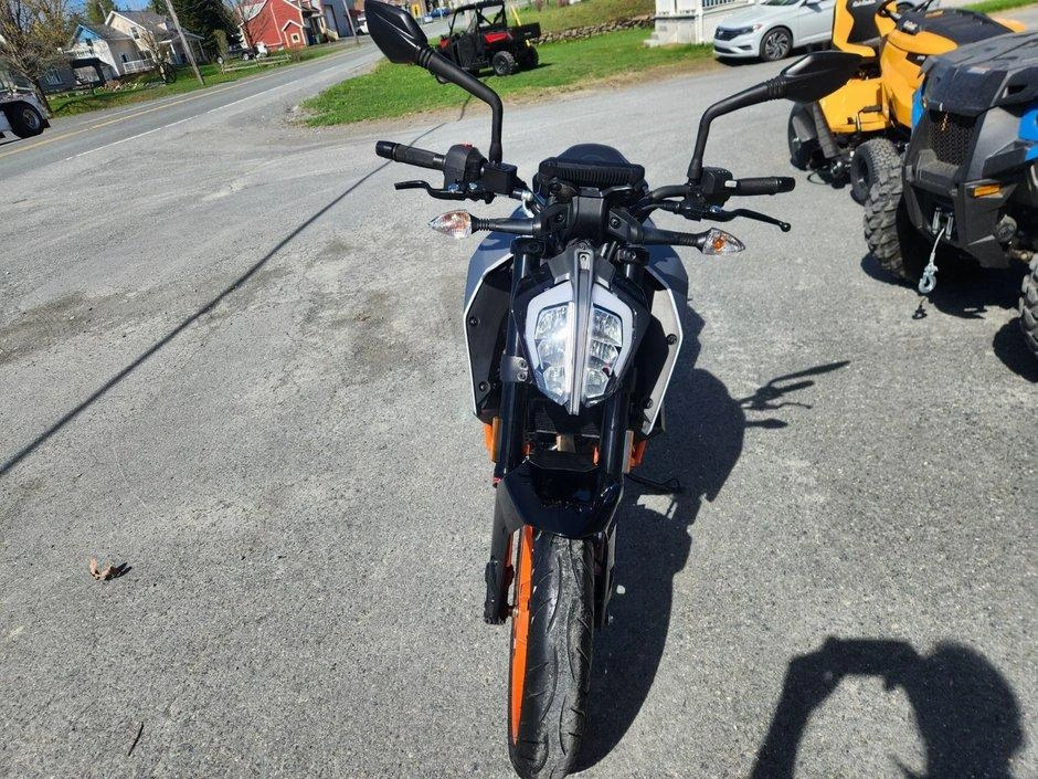 Ktm Duke 390 2022 alt