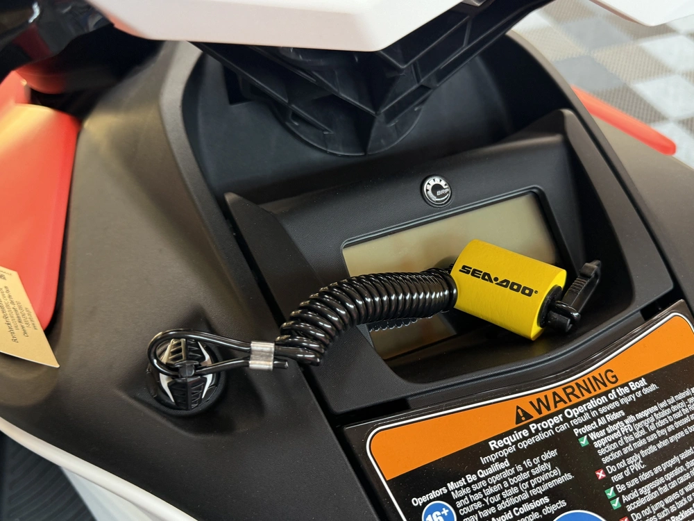 2026 Sea-doo Spark™ For 3 Rotax® 900 Ace™ - 90 Conv With Ibr And Audio alt