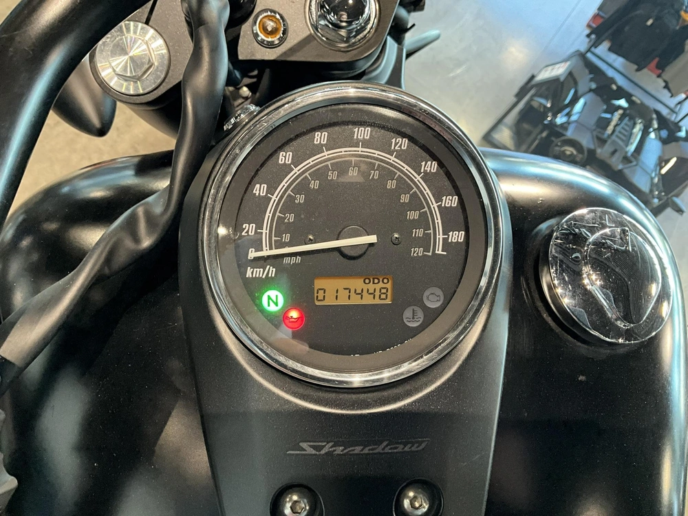 Honda Vt750c2 2015 alt