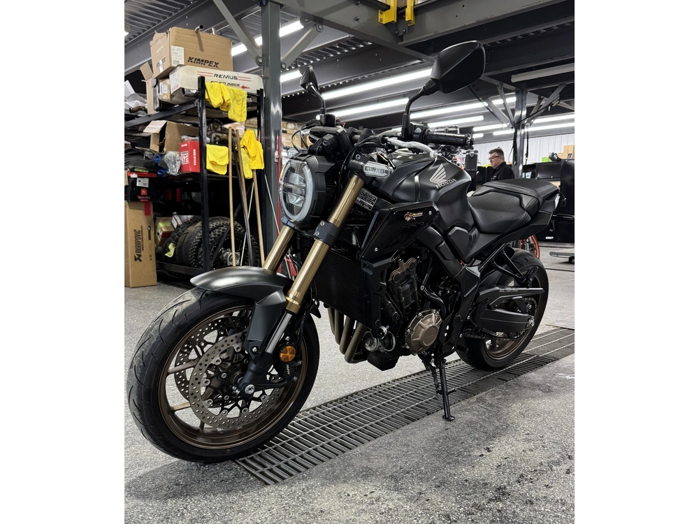 2021 Honda Cb650r alt