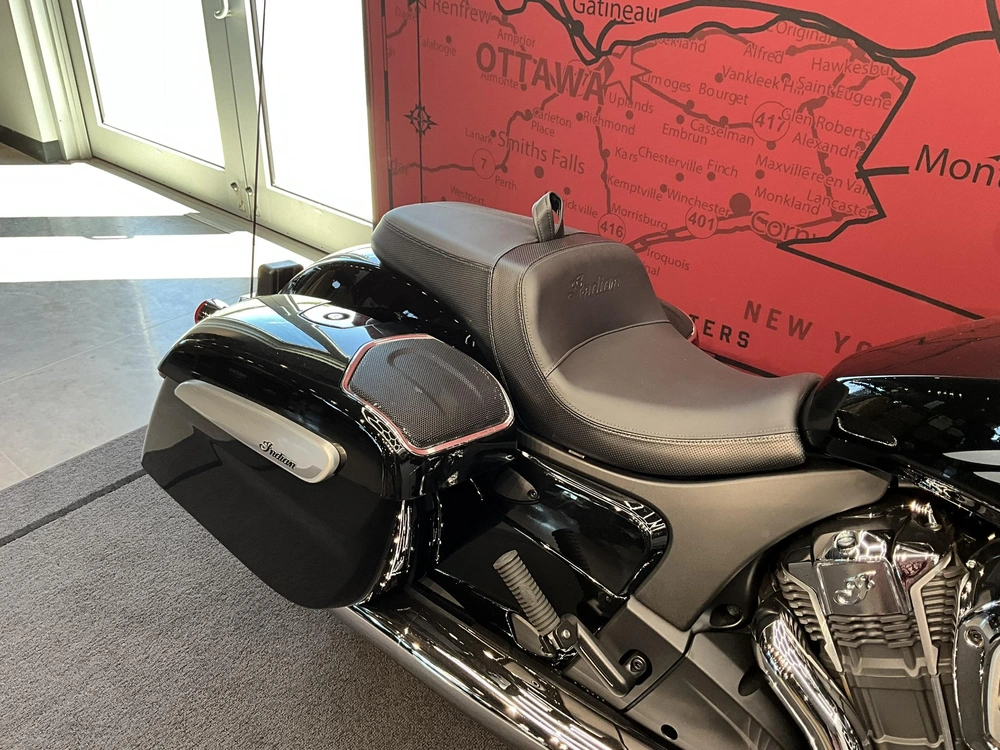 2026 Indian Motorcycle Challenger Limited + 112 & Powerband Audio Package alt