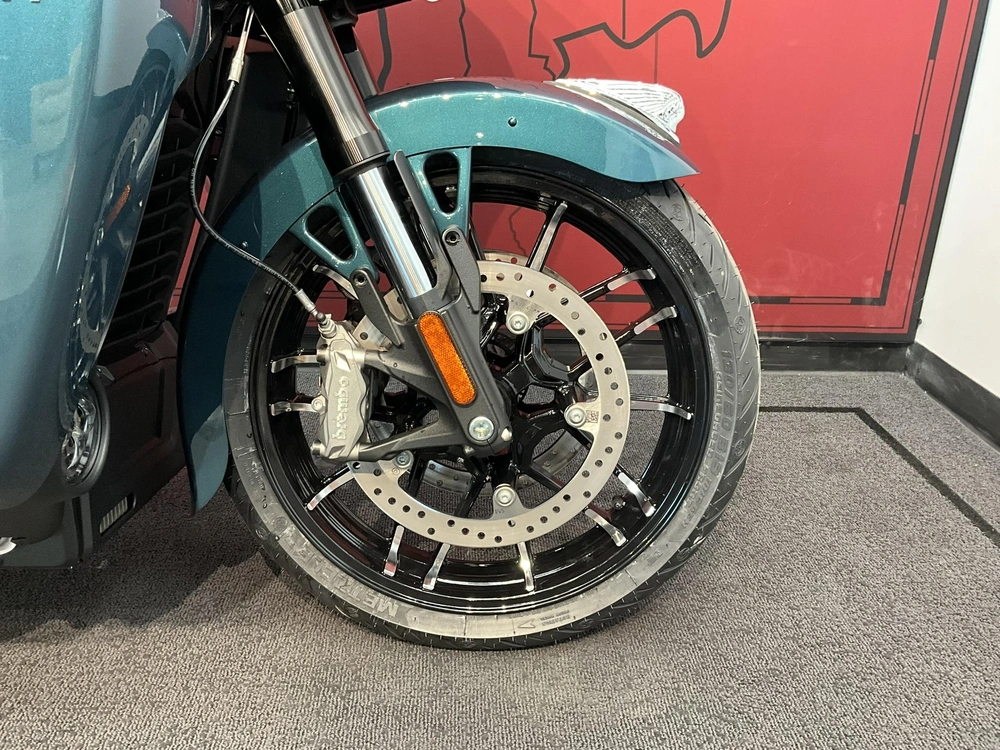 Indian Motorcycle Pursuit Limited + 112 + Audio Package 2026 alt