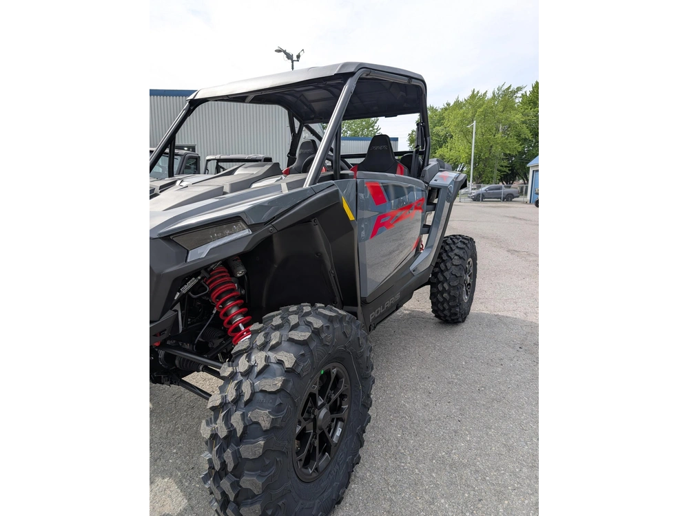 Polaris Rzr Xp 1000 Ultimate Stealth Gray 2026 alt
