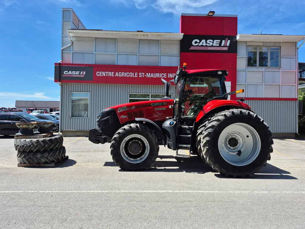 2021 Case IH Magnum 240 CVT