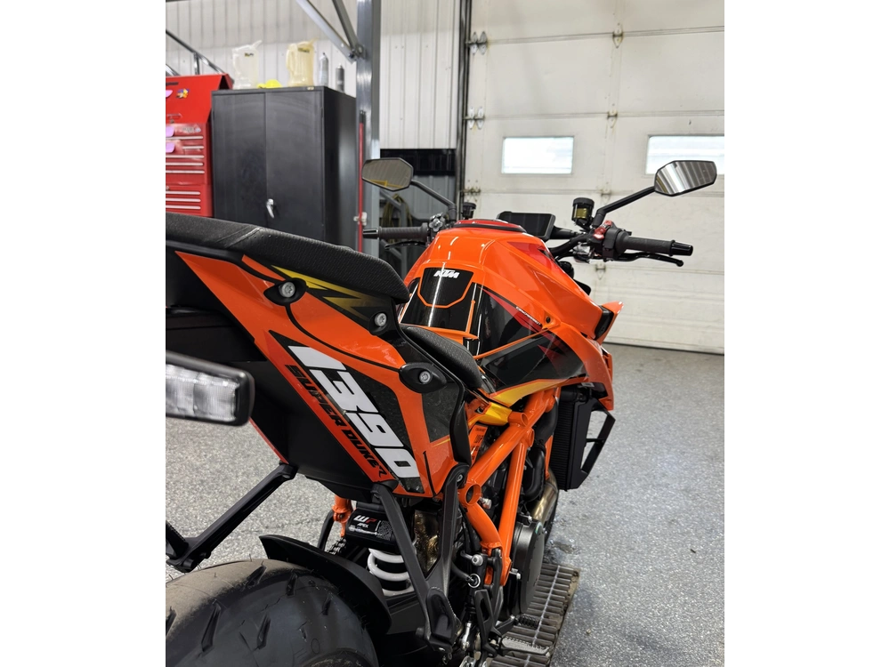2026 Ktm 1390 R Evo alt