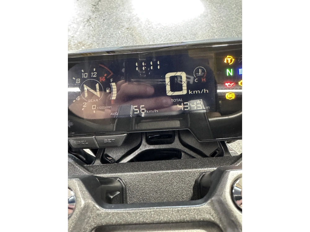 2021 Honda Cb650r alt