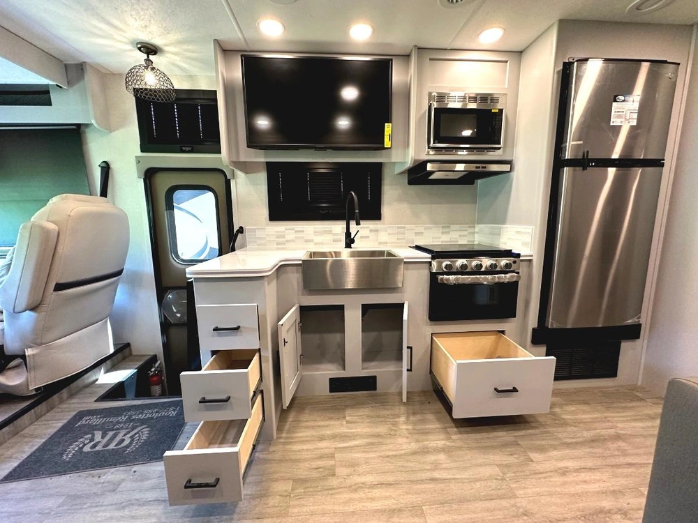Coachmen Pursuit 31es 2024 alt