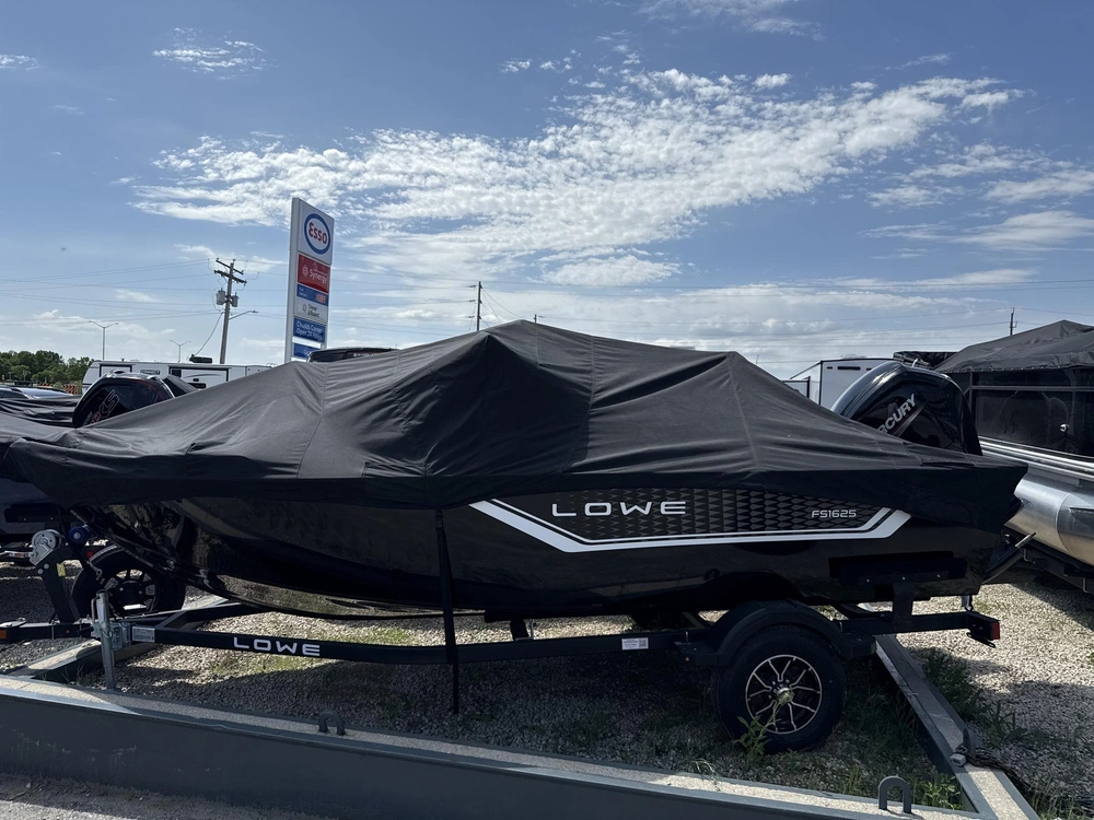 2026 Lowe Boats Fishing Machine Walk Thru Fm 1625 Wt alt