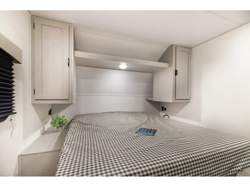 2026 Coachmen Clipper 282dorm alt