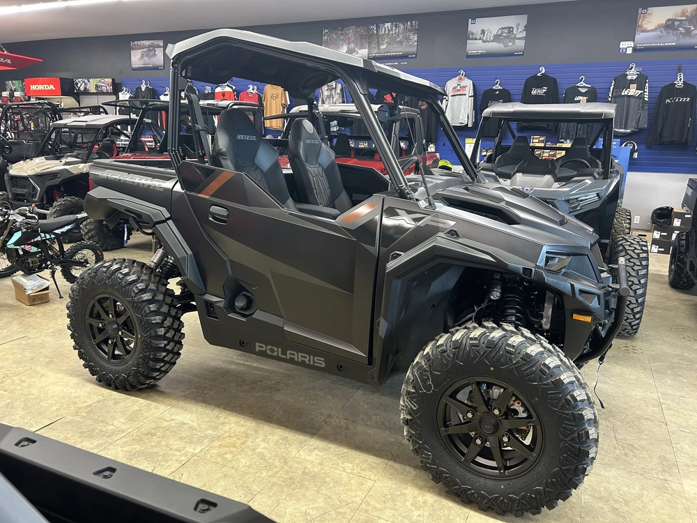 Polaris 2026 Polaris General Xp 1000 Ultimate - Super Graphite 2026 alt
