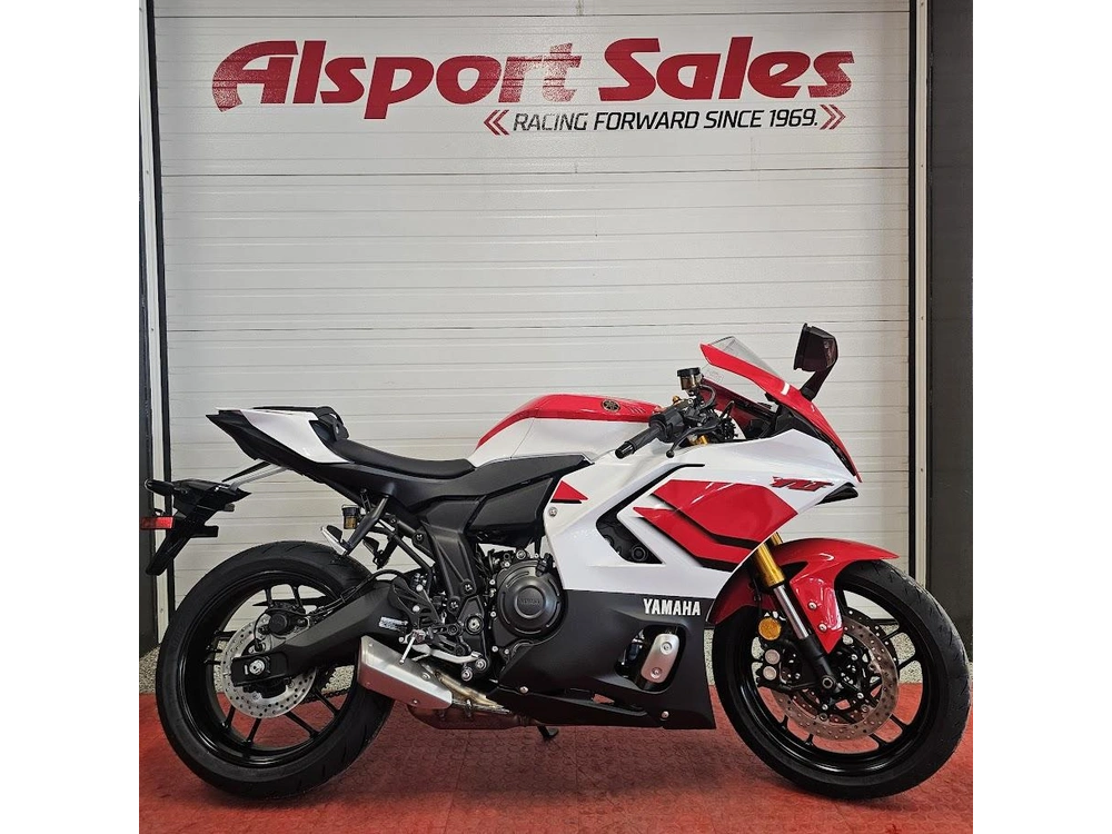 2026 Yamaha Yzf-r7 alt