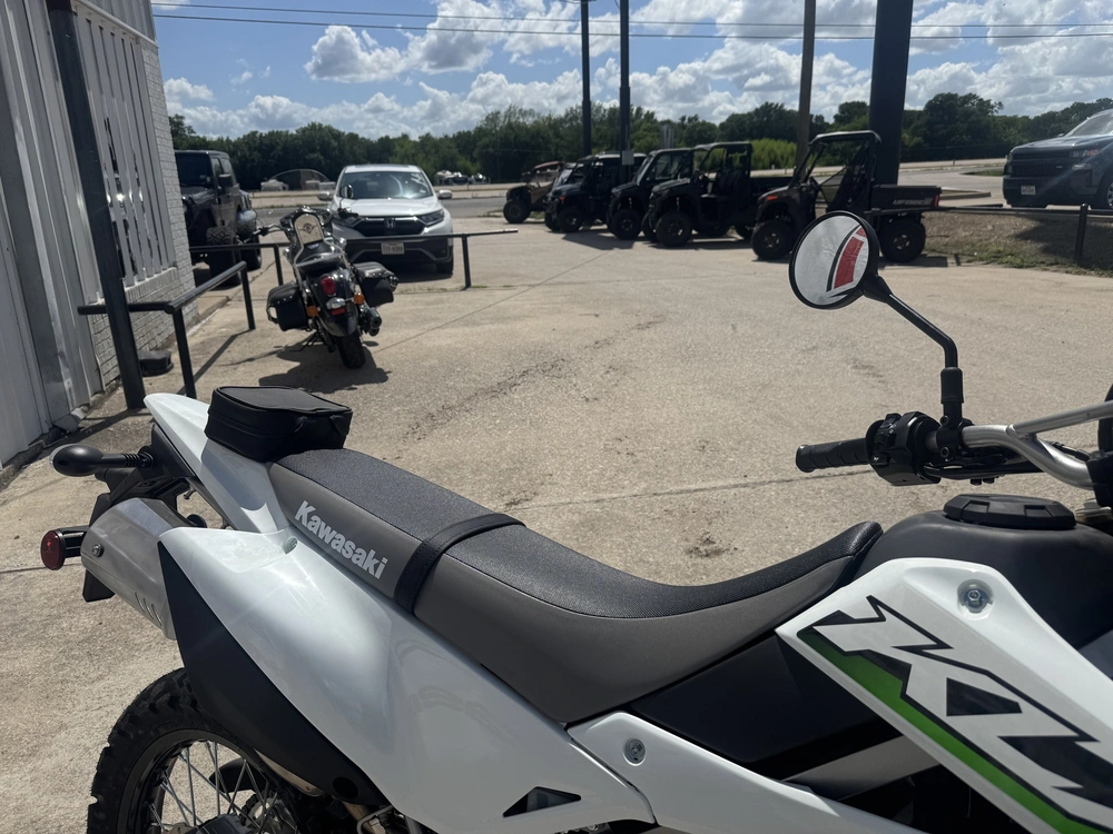 2026 Kawasaki Klx300 alt