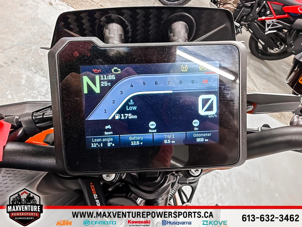 Ktm 990 Duke 2024 alt