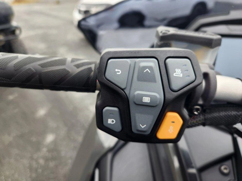 Polaris 650 Indy Vr1 137 2025 alt