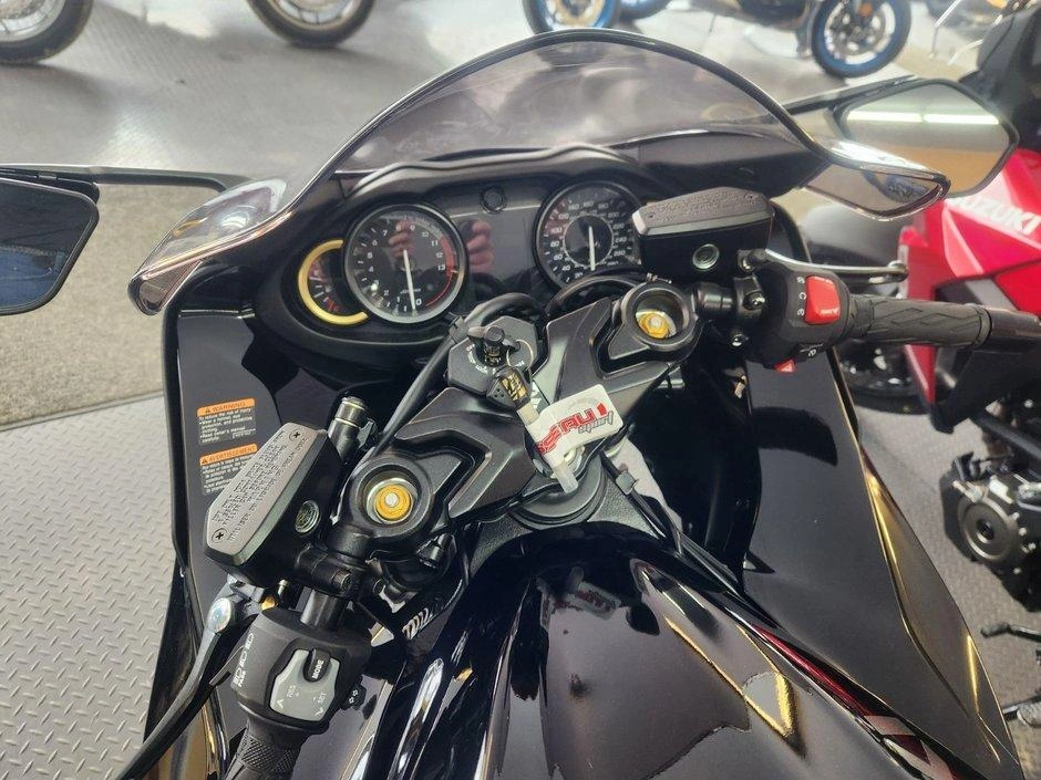 Suzuki Hayabusa 2025 alt