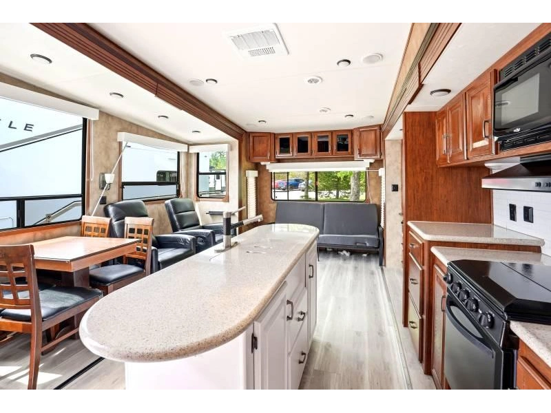 Crossroads Cruiser 335ss 2014 alt