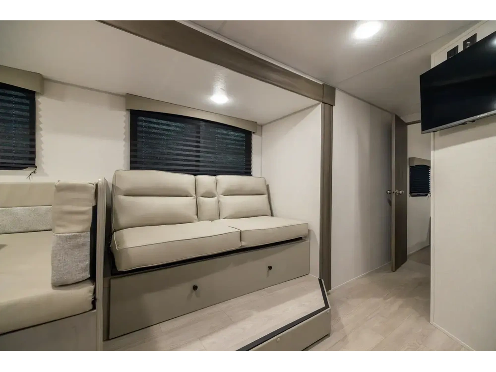 2026 Coachmen Clipper 292tb alt