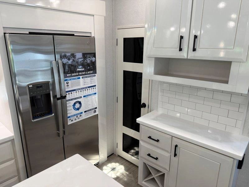 Jayco Pinnacle 32rlts 2027 alt