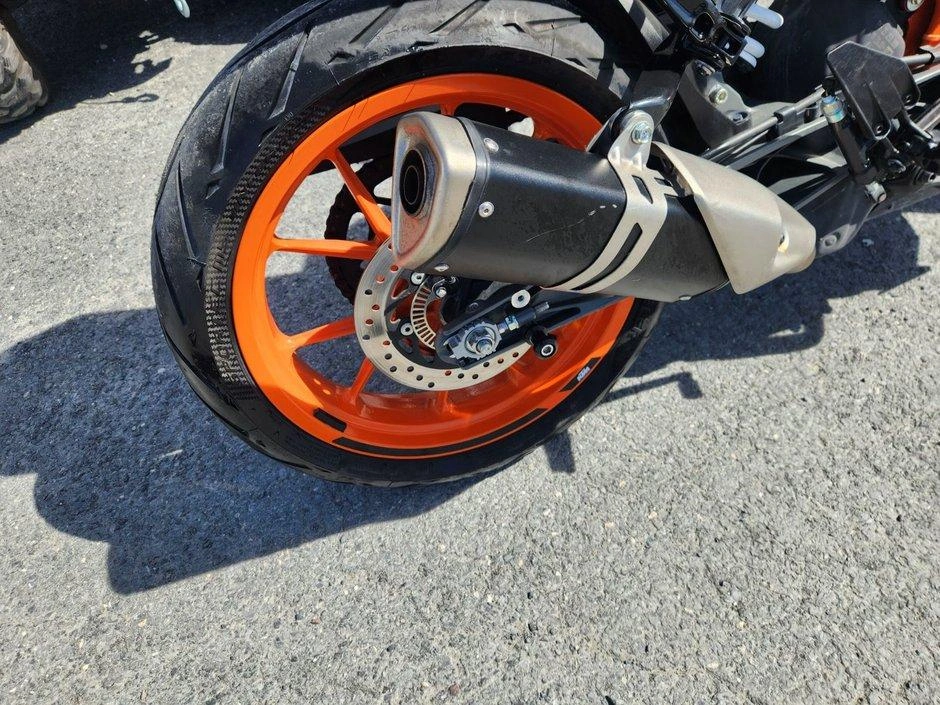 Ktm Duke 390 2022 alt