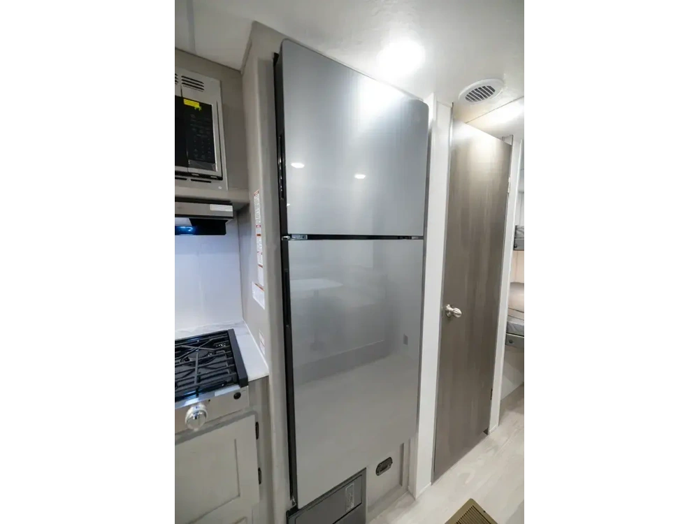 2026 Coachmen Clipper 262dbs alt