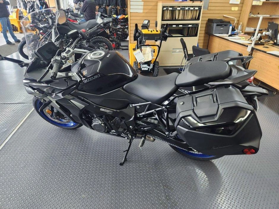2026 Suzuki Gsx-s1000gt+ Jeu De Valises Latérales Rigides alt