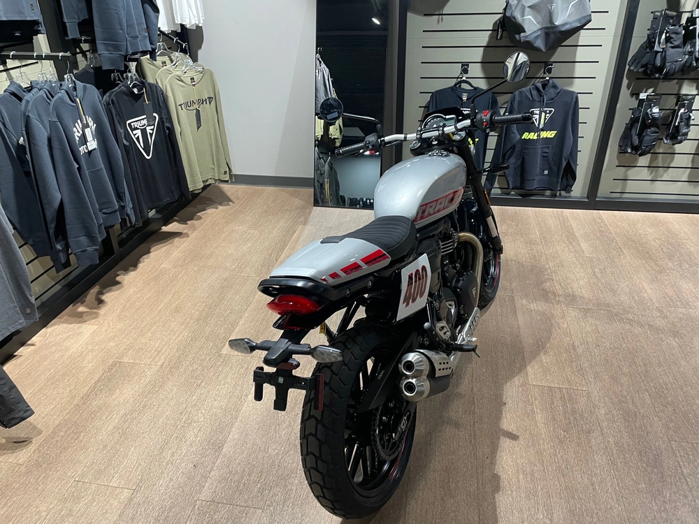 2027 Triumph Tracker 400 - Aluminum Silver alt