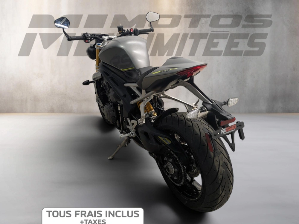 Triumph Speed Triple 1200 Rs 2022 alt