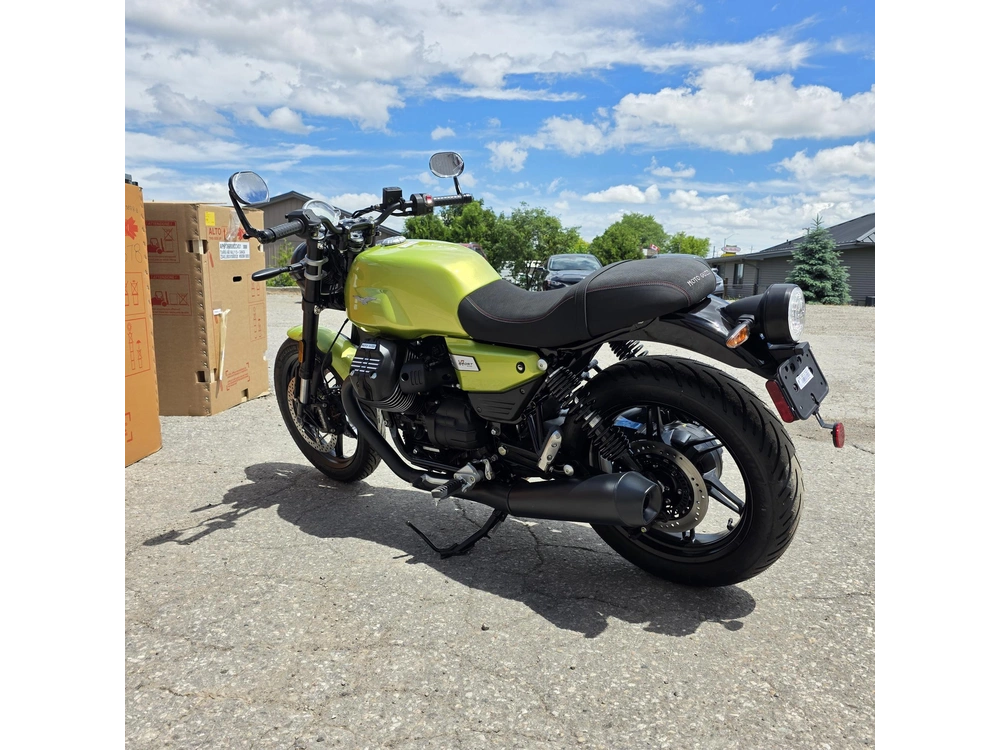 2026 Moto Guzzi V7 Sport alt