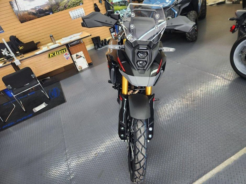2026 Suzuki V-strom 800de alt