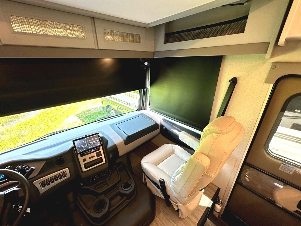 Coachmen Mirada 32ls 2024 alt