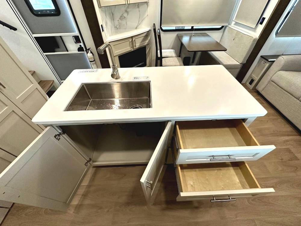 2026 Alliance Rv Avenue 25rl alt