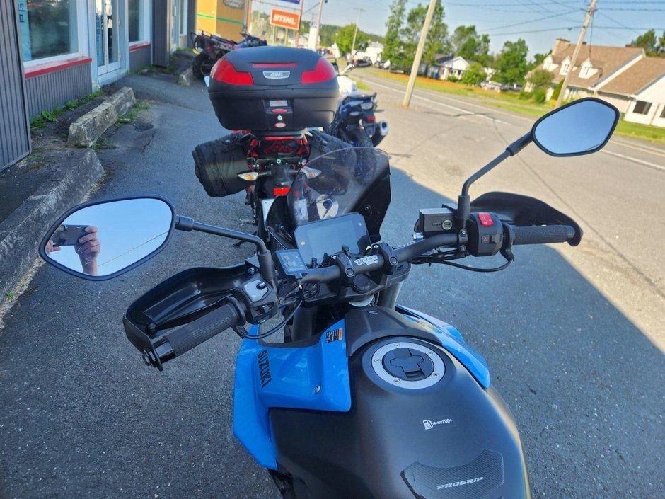 Suzuki Gsx-8s 2023 alt