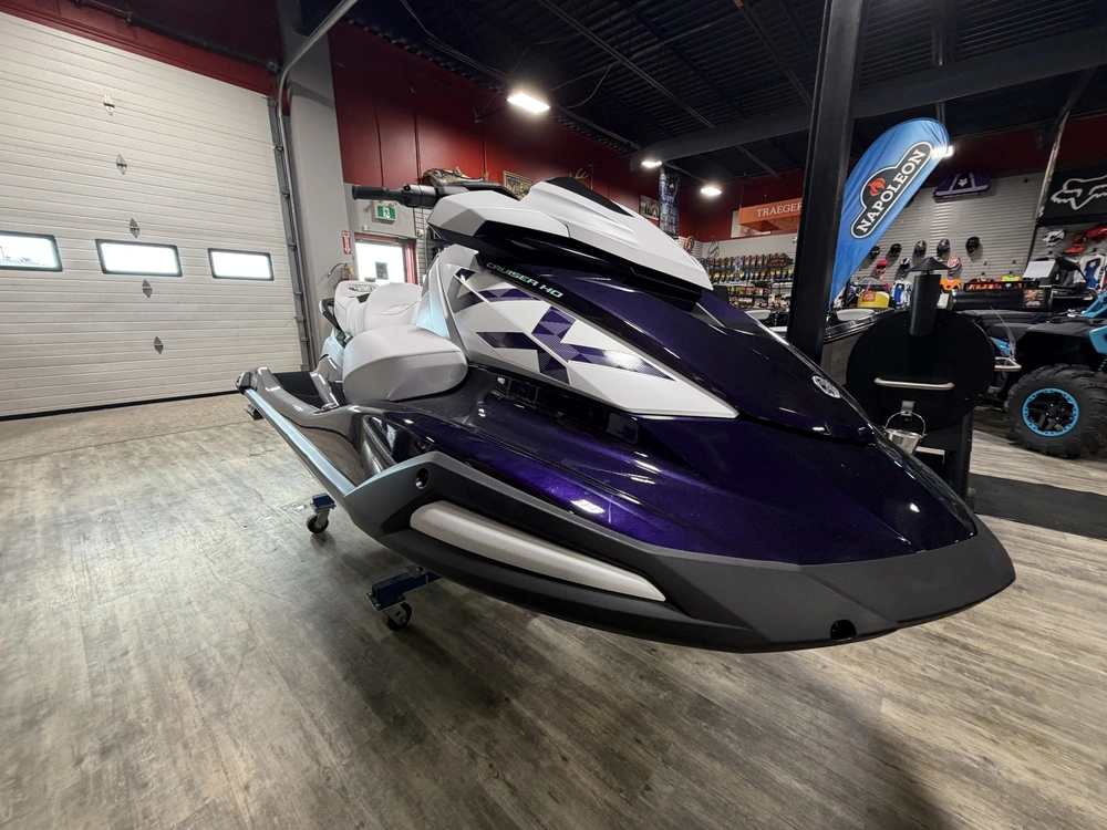 2026 Yamaha Vx Cruiser Ho W/ Audio Nightshade/white alt