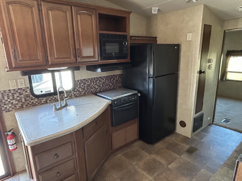 2014 Wildwood 402qbq alt