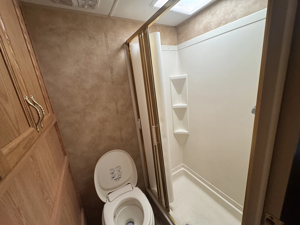 2005 Keystone Rv Laredo (fw) 29bh alt