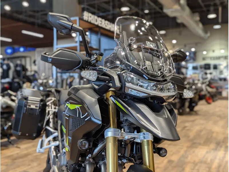 2026 Triumph Tiger 1200 Desert Edition // Satin Granite