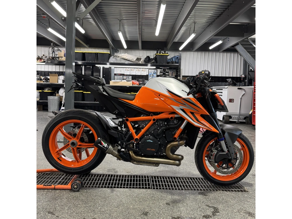 Ktm 1290 Superduke Evo R 2023 alt