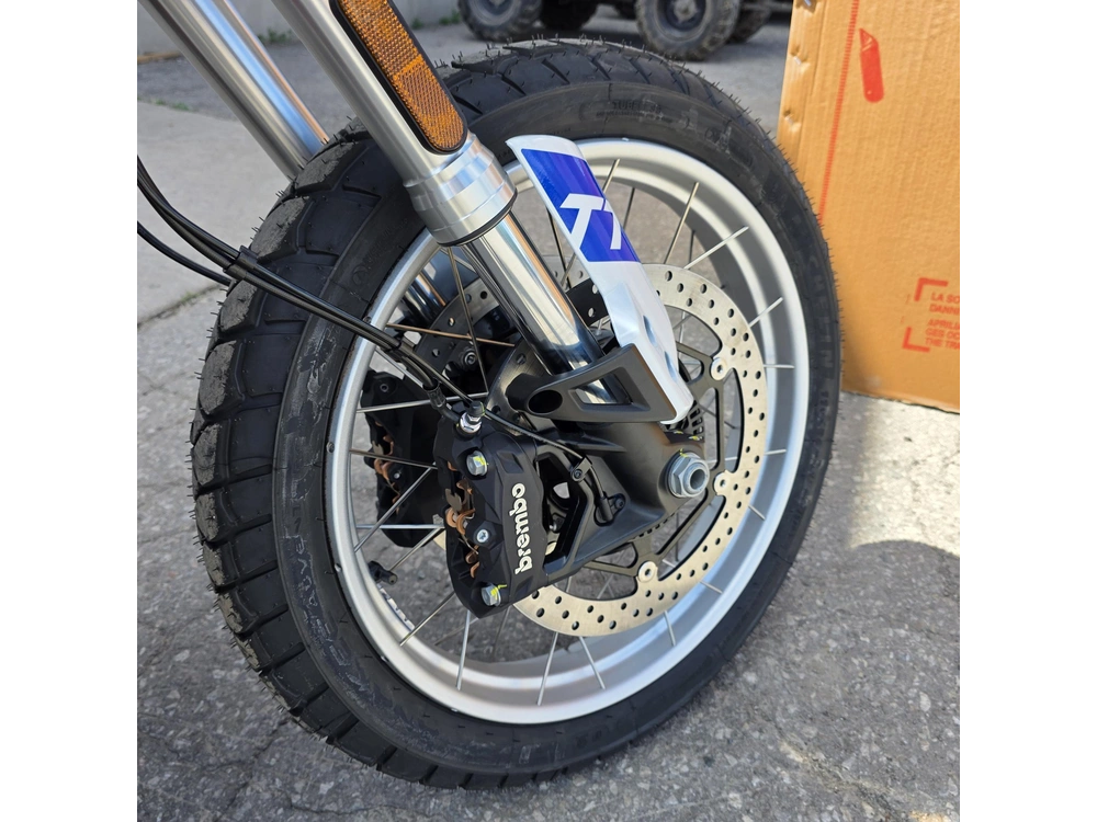 2027 Moto Guzzi V85 Tt alt