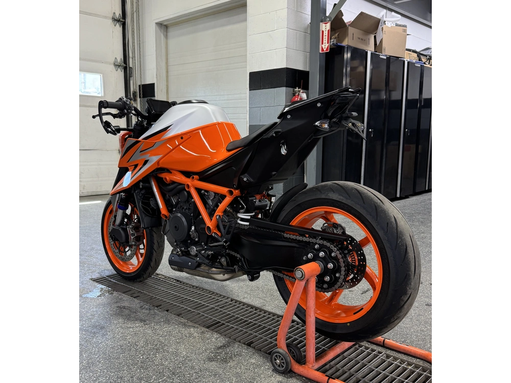 Ktm 1290 Superduke Evo R 2023 alt