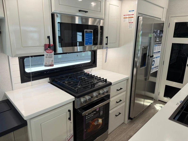 Jayco Pinnacle 32rlts 2027 alt