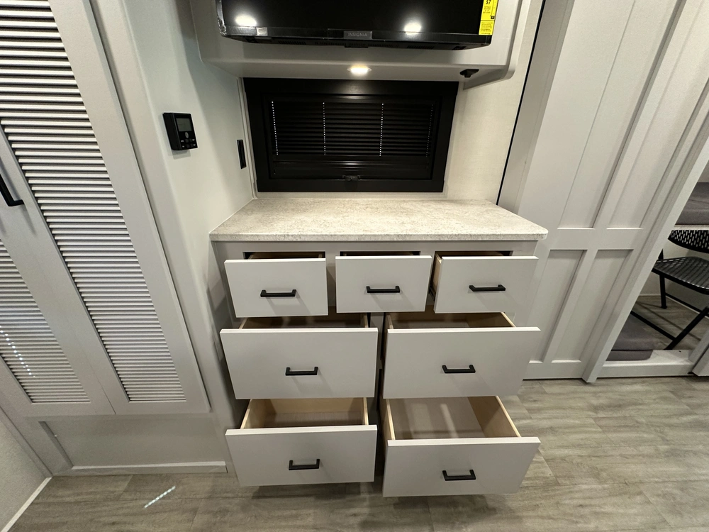 Coachmen Pursuit 31es 2024 alt