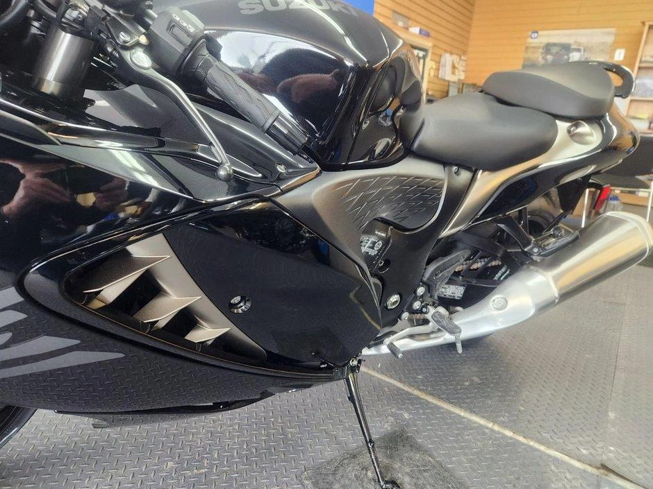 Suzuki Hayabusa 2025 alt