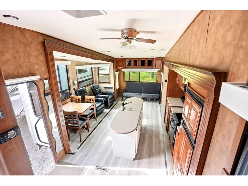 Crossroads Cruiser 335ss 2014 alt