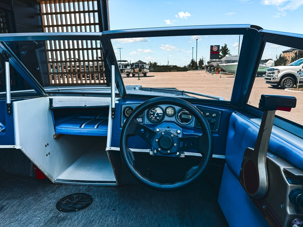 1999 K & C Cobra 2 18' Ski Boat alt