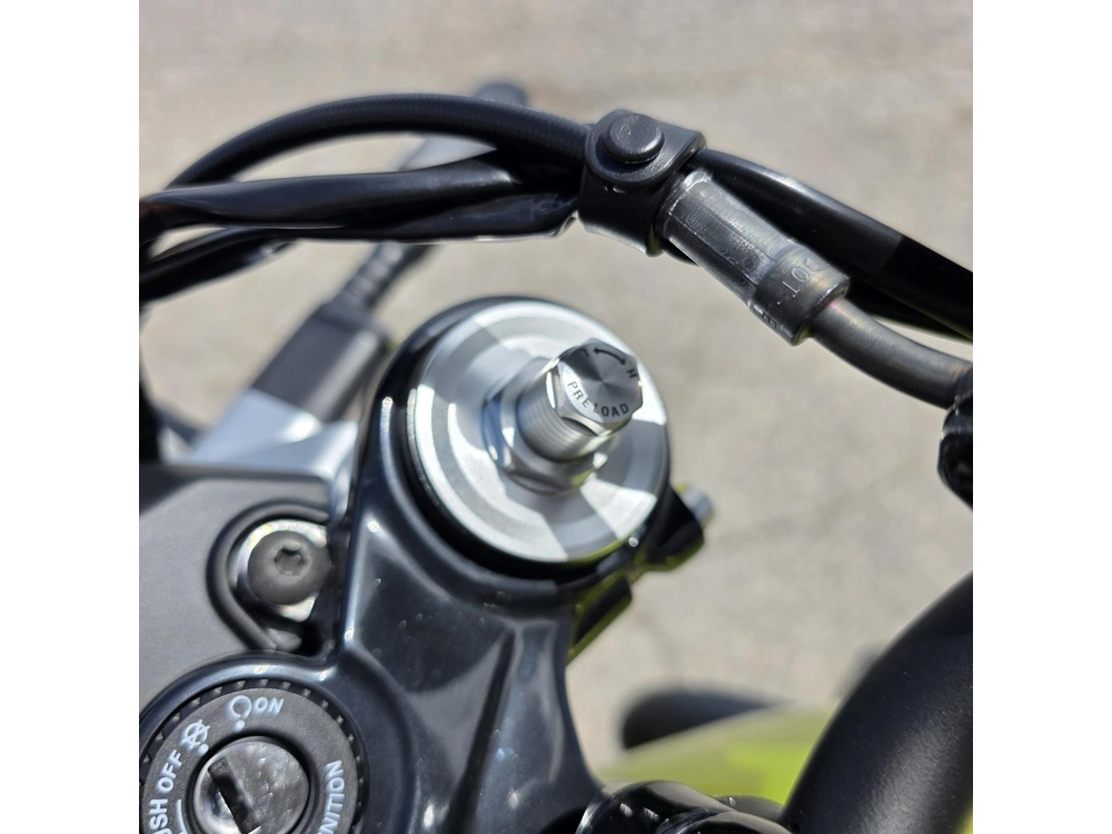 2026 Moto Guzzi V7 Sport alt