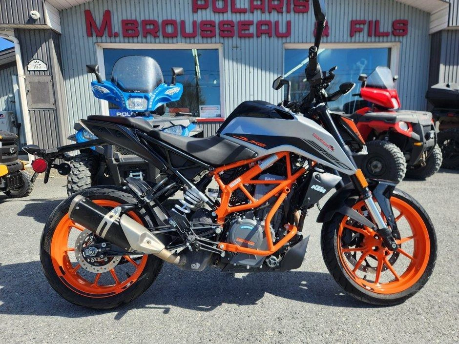 Ktm Duke 390 2022 alt